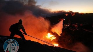حرائق لوس أنجلوس تستعر وسط الرياح العاتية