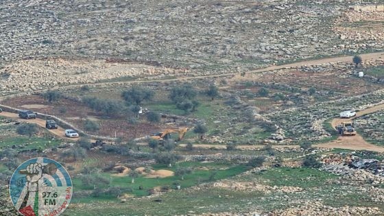 الاحتلال يهدم غرفة زراعية ويغلق مكب نفايات في شقبا غرب رام الله