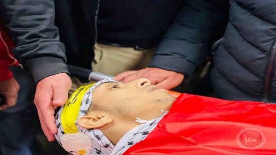 أهالي نابلس يشيعون جثمان الشهيد محمد عامر في مخيم بلاطة