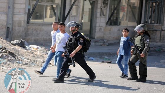 الاحتلال يعتقل ثلاثة شبان من عارورة وبيت ريما
