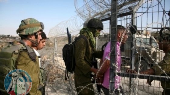 الاحتلال يعتقل 4 مواطنين من مسافر يطا جنوب الخليل
