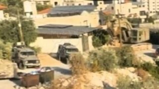إصابة صحفية بشظايا رصاص الاحتلال في مدينة طولكرم
