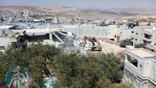 قوات الاحتلال تهدم غرفة زراعية في خلايل اللوز جنوب شرق بيت لحم