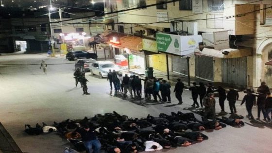 الاحتلال ينكل بعشرات المواطنين في عزون