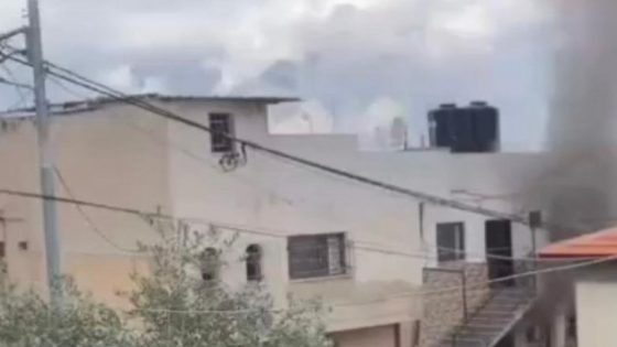 الاحتلال يحرق عددا من منازل المواطنين في مخيم جنين
