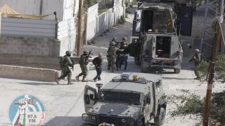 الاحتلال يعتقل 5 مواطنين من الاحتلال يعتقل 5 مواطنين من مدينة نابلس ومخيم العين مدينة نابلس ومخيم العين