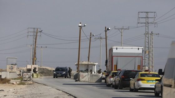 الاحتلال يواصل إغلاق أريحا لليوم السادس ومستعمروه يقتحمون “جبل قرنطل”