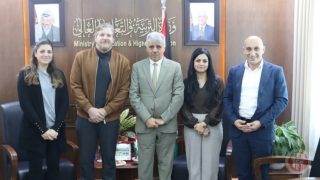 “التربية” ومؤسسة Heal Palestine تبحثان سبل دعم التعليم في قطاع غزة