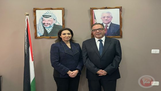 مدير وحدة دعم المفاوضات يلتقي برئيسة جهاز الاحصاء