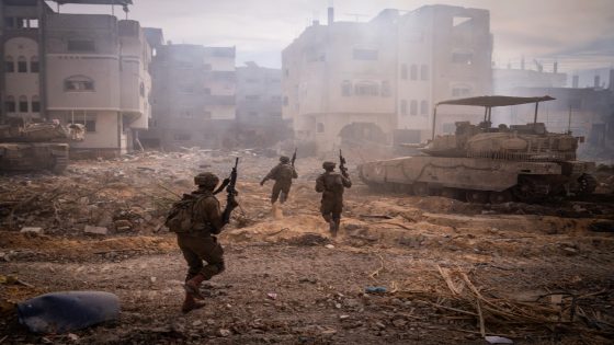 غزة: جيش الاحتلال يُنفّذ 34 غارة وجريمة راح ضحيتها 71 شهيداً