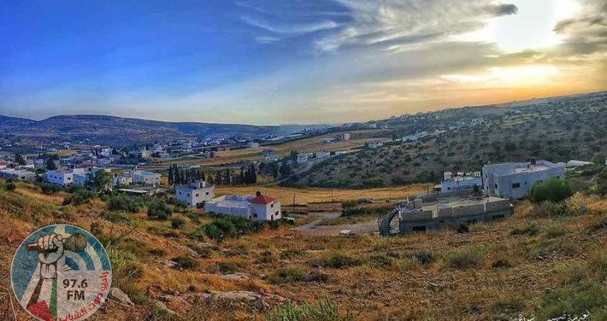 الطقس: أجواء غائمة نهارا وشديد البرودة ليلا