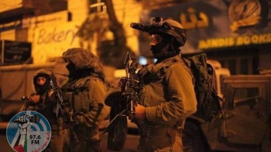 الاحتلال يعتقل 13 مواطنا من مخيم بلاطة شرق نابلس