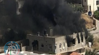 الاحتلال يحرق عددا من منازل المواطنين في مخيم جنين