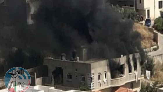 الاحتلال يحرق عددا من منازل المواطنين في مخيم جنين