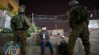 الاحتلال يعتقل ثلاثة أشقاء من مخيم قلنديا شمال القدس