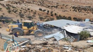 قوات الاحتلال تهدم منشأة لتربية الماشية في تقوع