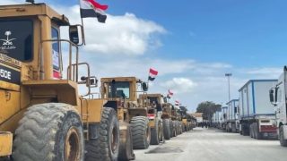 دخول 5 معدات ثقيلة عبر معبر رفح إلى قطاع غزة
