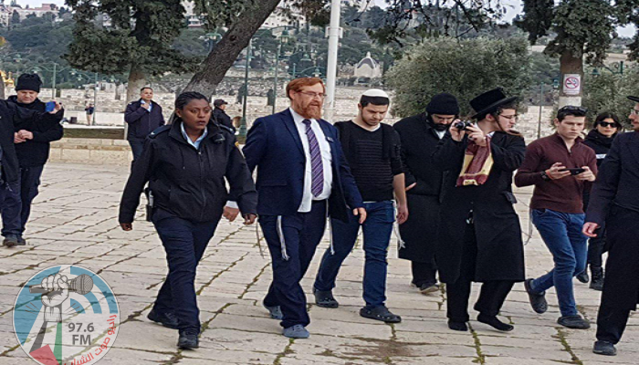 المتطرف يهودا غليك يقود اقتحام المستعمرين للمسجد الأقصى