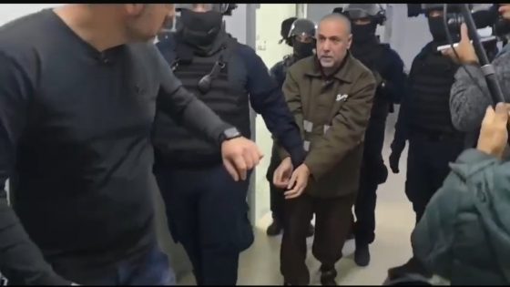 فيديو يظهر د. ابو صفية مكبلا في سجون الاحتلال