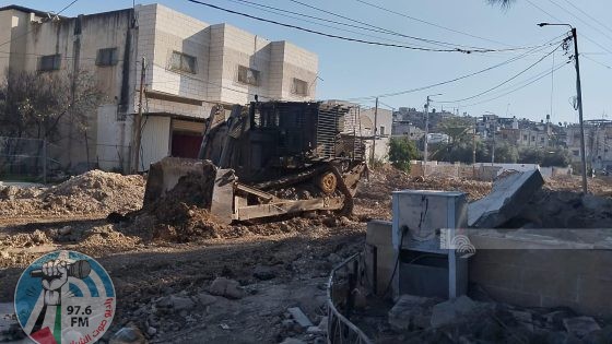 الاحتلال يواصل عدوانه على طولكرم ومخيمها: حرق وتفجير منازل وإجبار المواطنين على النزوح قسرا