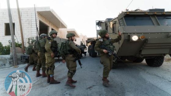 الاحتلال 3 مواطنين من رام الله