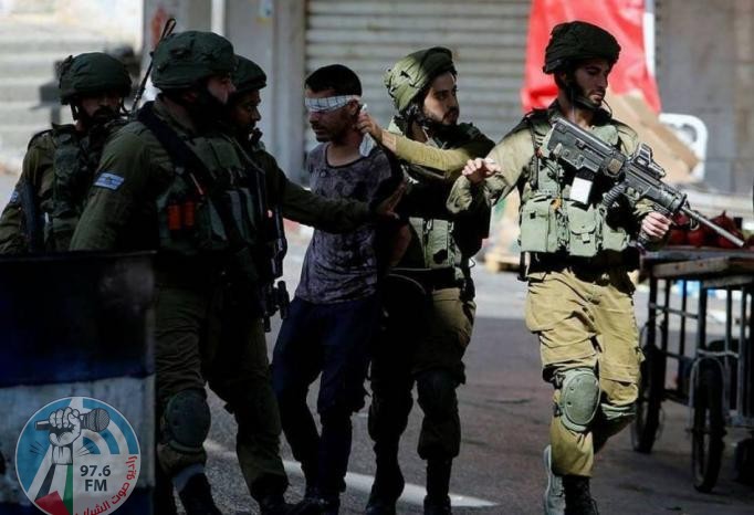 الاحتلال يعتقل ثلاثة مواطنين من كفر مالك شرق رام الله