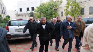 محافظ الخليل يتفقد المنطقة الجنوبية من الخليل ويفتتح مكتب مساعد المحافظ