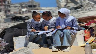 مقررة أممية: أكثر من 90% من المدارس في غزة دُمِّرت