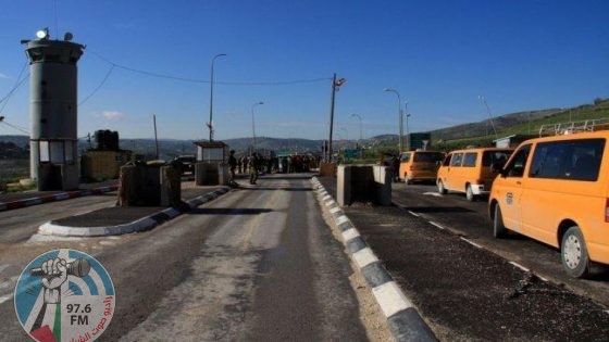 مستعمرون يحتجزون مركبة عمومية في سهل سبسطية
