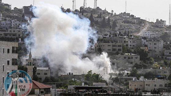 نابلس: الاحتلال يحاصر منزلا في ياصيد ويستهدفه بقذيفة الأنيرجا