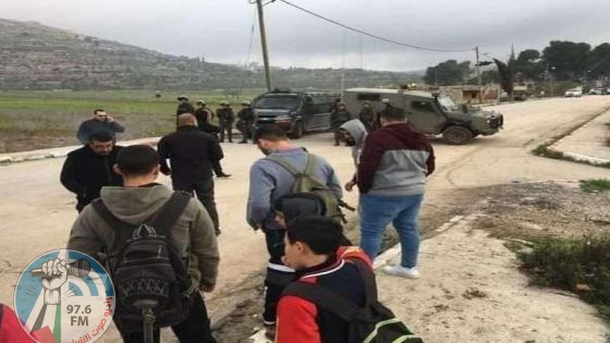 الاحتلال يحتجز عشرات الطلبة من اللبن الشرقية