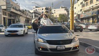 الاحتلال يداهم منزل عائلة الأسيرين أبو رموز والزرو المفرج عنهما ضمن صفقة التبادل