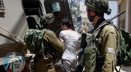 الاحتلال يعتقل ثلاثة مواطنين من عزون شرق قلقيلية