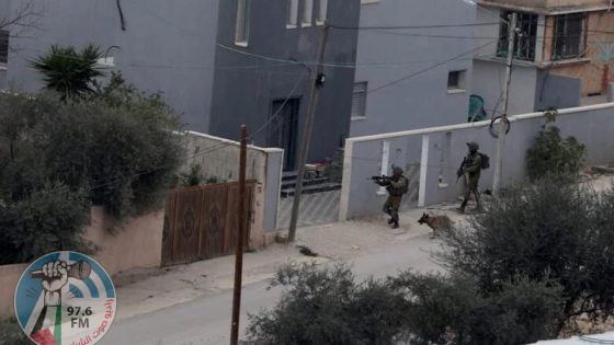 الاحتلال يدمر واجهات متاجر في الجلزون ويقتحم أم الشرايط وقبيا والنبي صالح