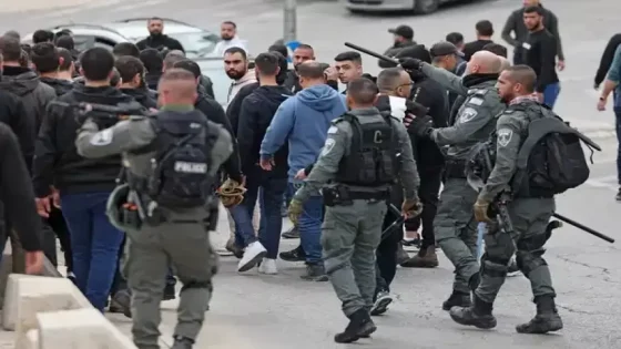 الاحتلال يعتقل عددا من العمال في بلدة صور باهر