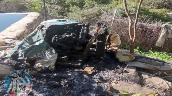 مستعمرون يدمرون ويحرقون ممتلكات زراعية ومضخات مياه في بيتللو شمال غرب رام الله