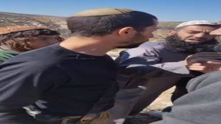 الاحتلال اعتقل 3 مواطنين.. مستوطنون يعتدون على المواطنين في مسافر يطا (فيدبو)