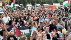 تواصل الاحتجاجات المطالبة بالإفراج عن الطالب الفلسطيني محمود خليل في عديد المدن الأميركية