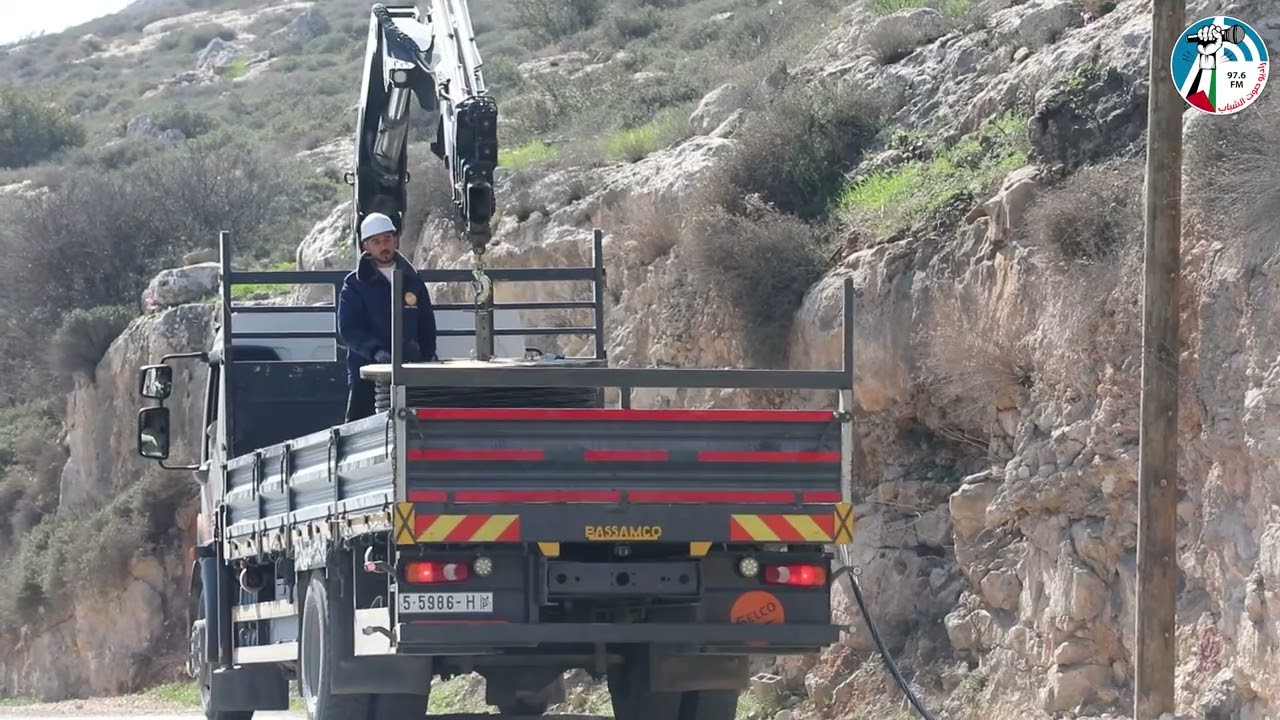 شركة كهرباء الجنوب تستجيب لمناشدات عدد من المجالس المحلية وتقوم بتنفيذ مشروع اضاءه لشارع العلقة