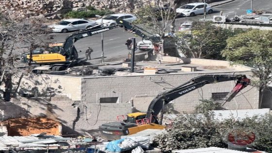 الاحتلال يجبر مقدسيا على هدم منزله في سلوان