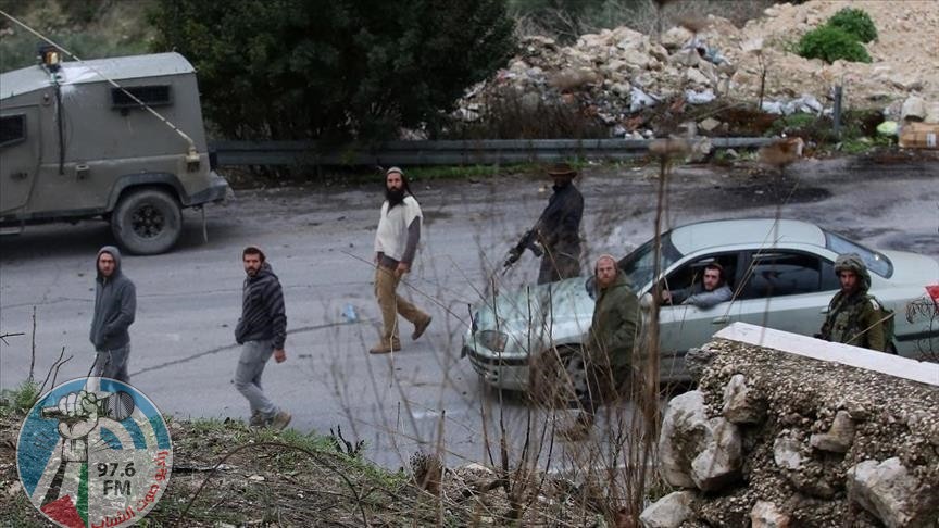 مستعمرون يهاجمون مصلين داخل مسجد بخربة طانا