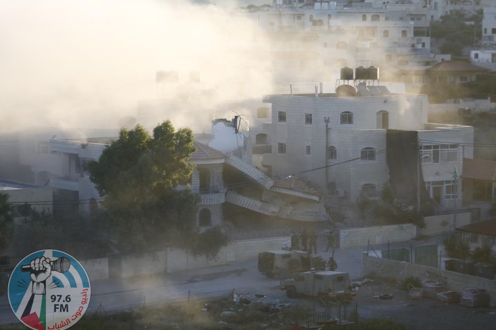 الاحتلال يفجر أجزاء من منزل في قلقيلية