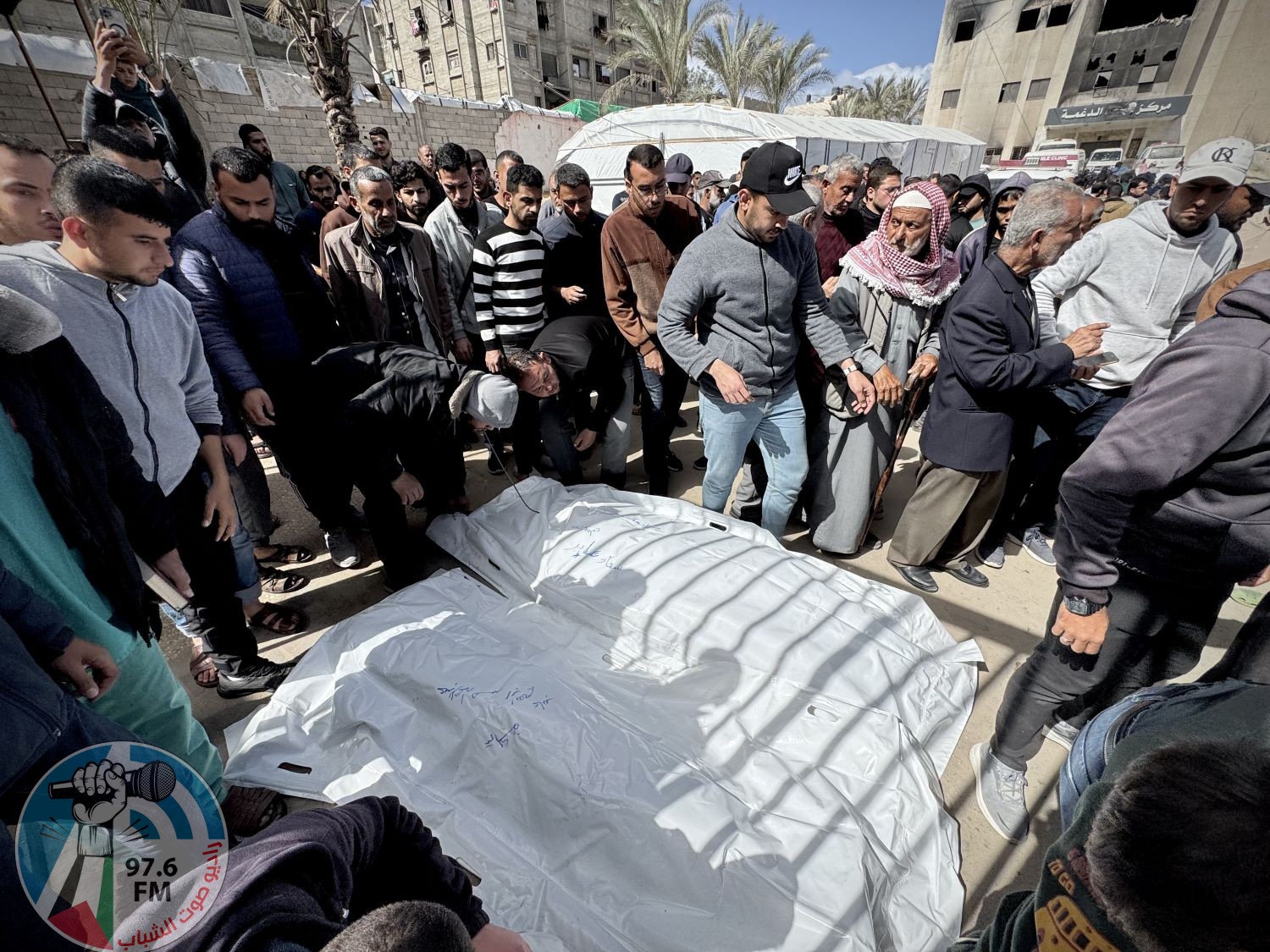 شهداء وجرحى بينهم أطفال ونساء بقصف الاحتلال مدينة غزة