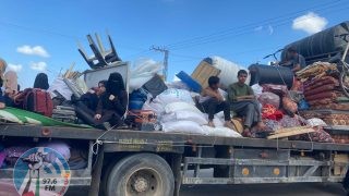 الاحتلال يجبر المواطنين على النزوح قسرا من مناطق في مدينة غزة