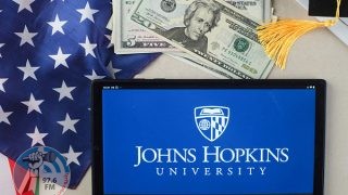 بسبب اقتطاعات ترامب: جامعة جونز هوبكنز العريقة تسرّح ألفي موظّف حول العالم