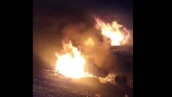 مستوطنون يحرقون مركبات عدة مواطنين برام الله
