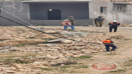 مستوطنون يعتدون على طواقم شركة كهرباء الجنوب بمسافر يطا
