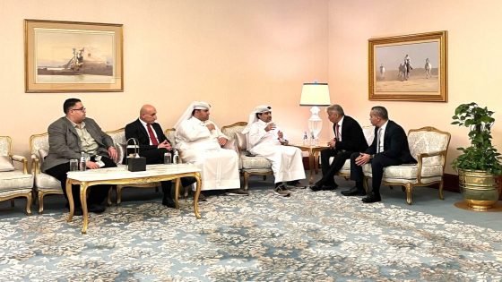 برهم يبحث مع مسؤولين قطريين دعم التعليم في غزة