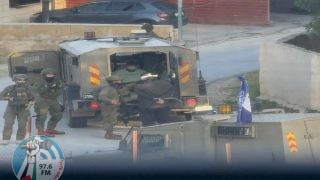 الاحتلال يحتجز عددا من الشبان ويستولي على مبلغ نقدي ومركبات في بيت ريما