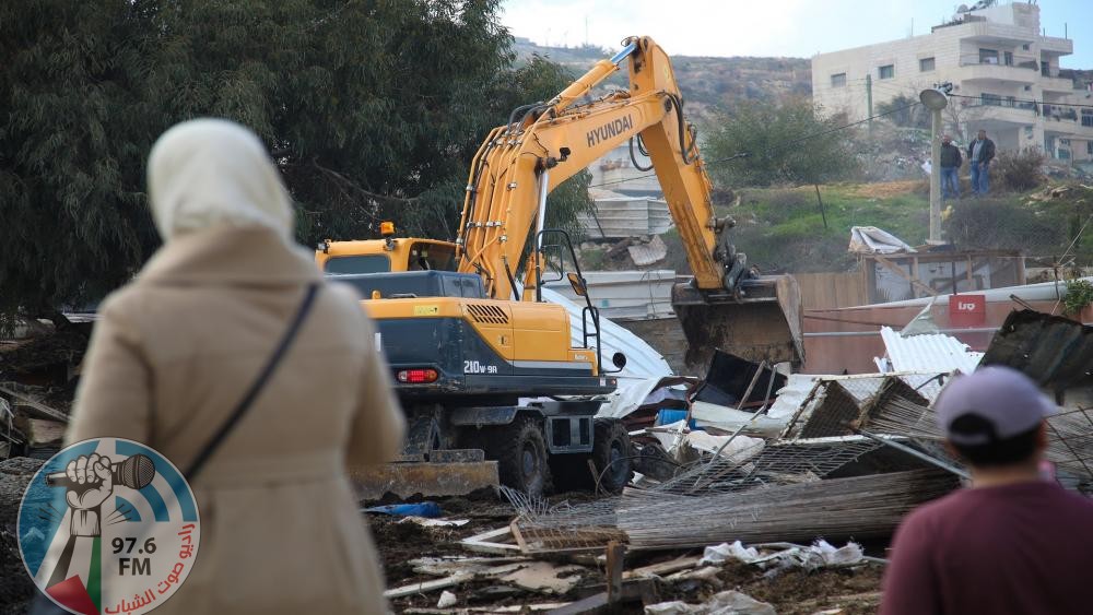 الاحتلال يخطر بهدم منزل جنوب قلقيلية